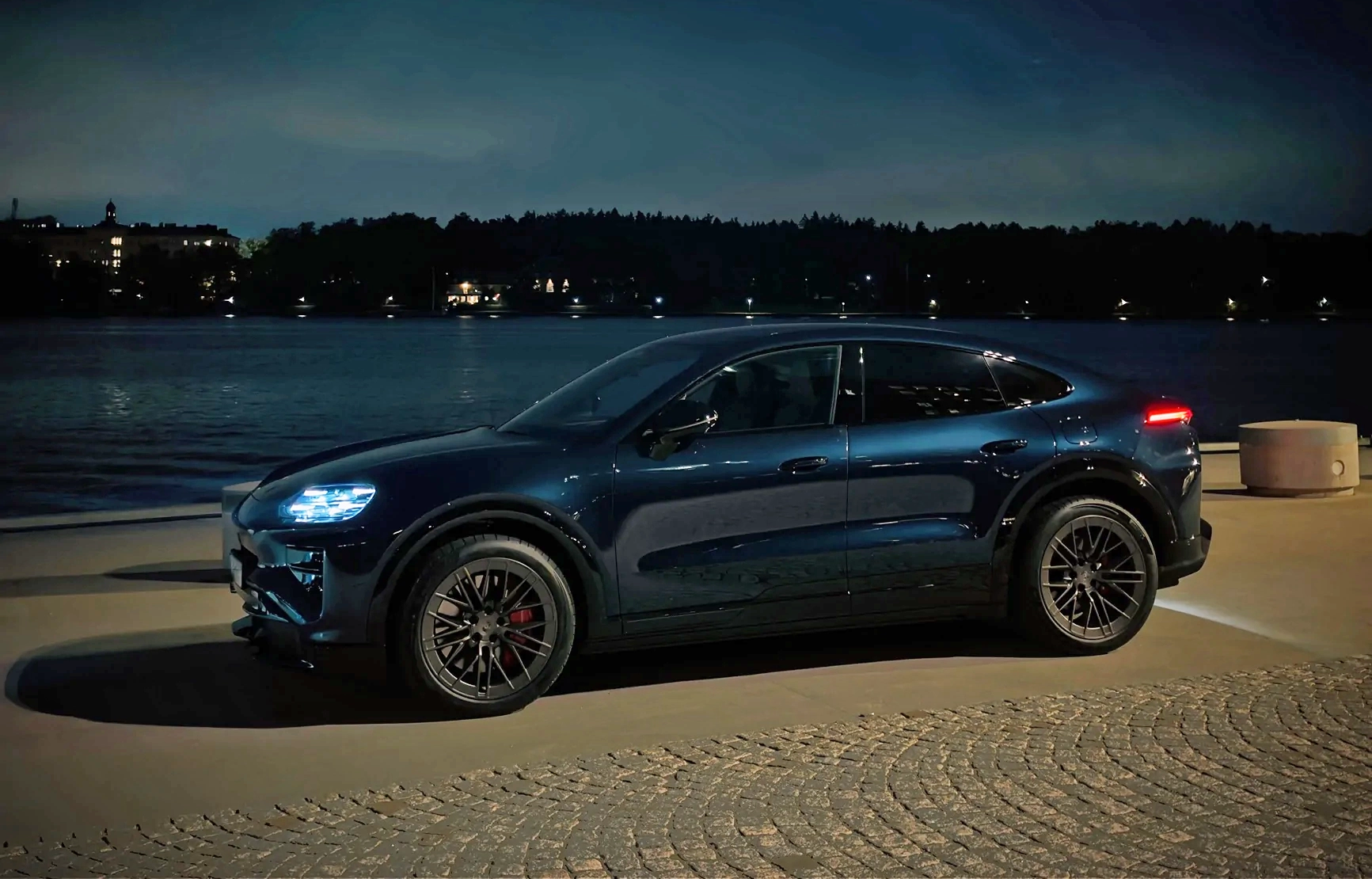 Porsche Cayenne EV Cayenne Turbo Coupé Electric Algarve Blue delivered 1