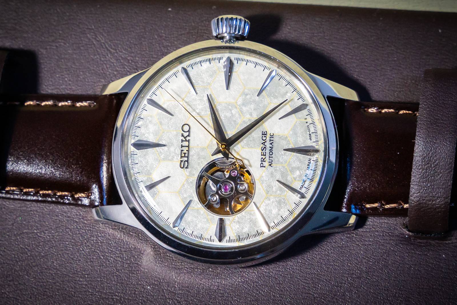 Porsche Cayenne EV Watch collectors - let's talk watches here! 2021-09-30_09-02-13