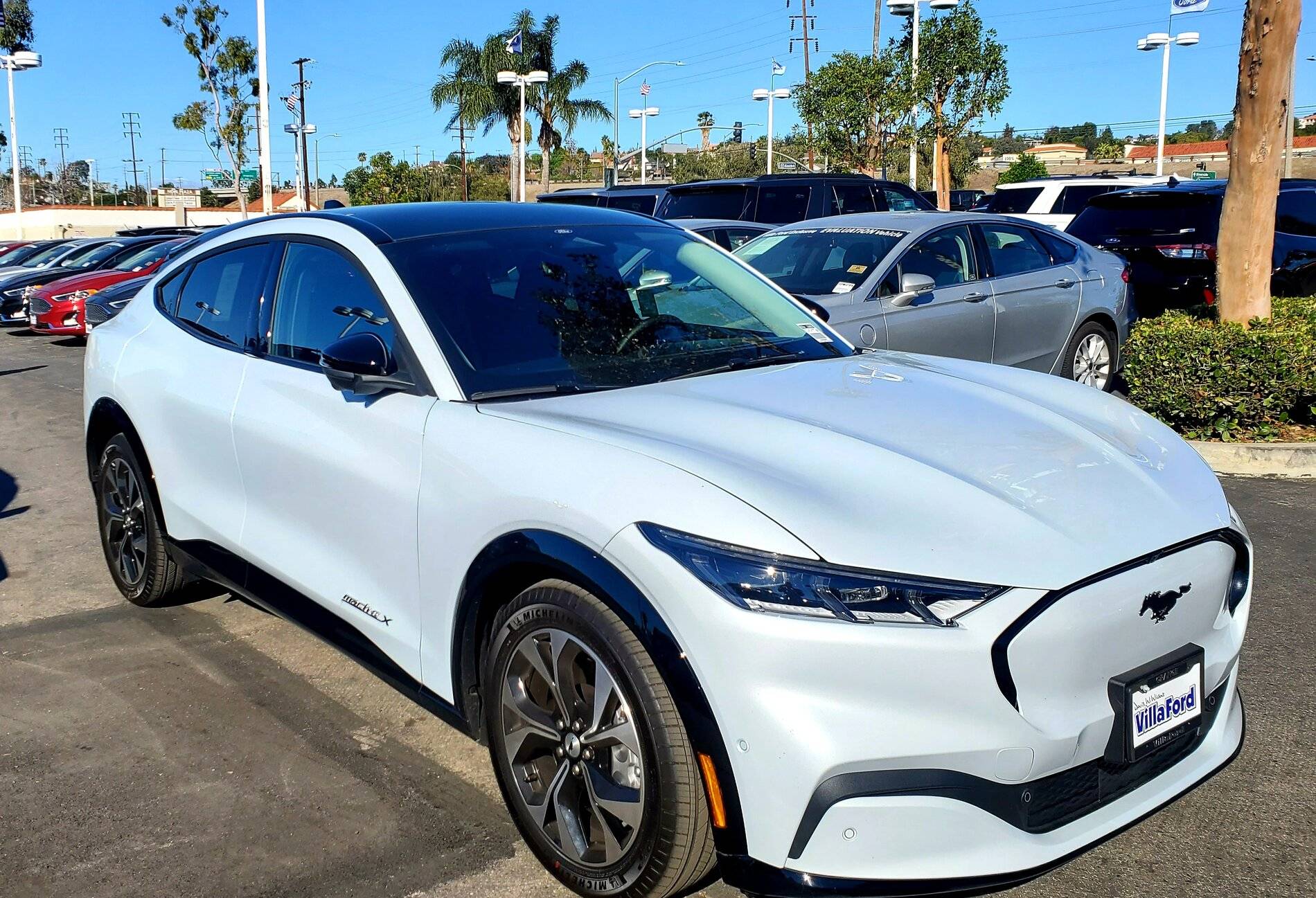 Porsche Cayenne EV Mustang suv 20210222_145330