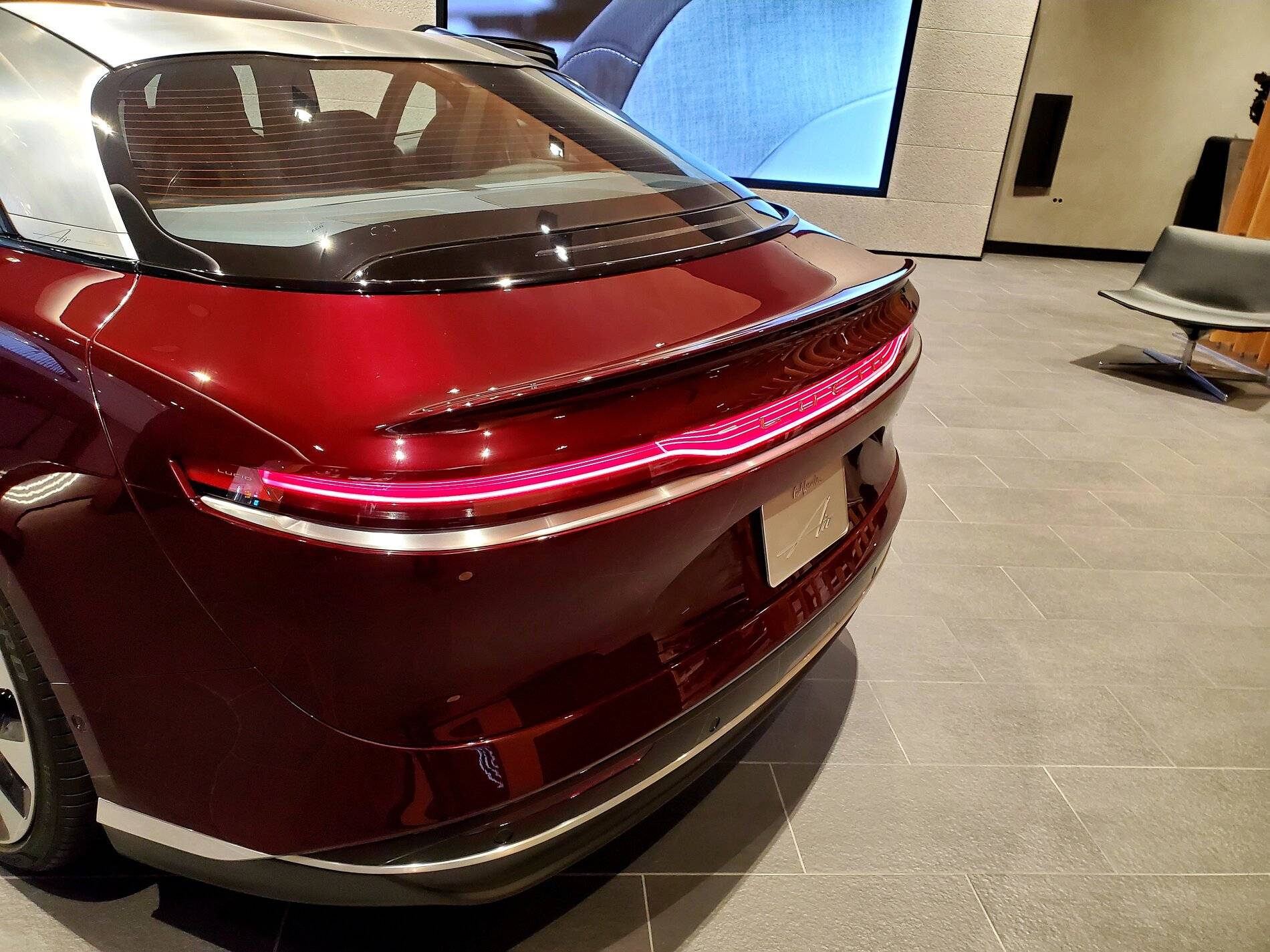 Porsche Cayenne EV Lucid Air - Motor Trend Review 20210415_191543