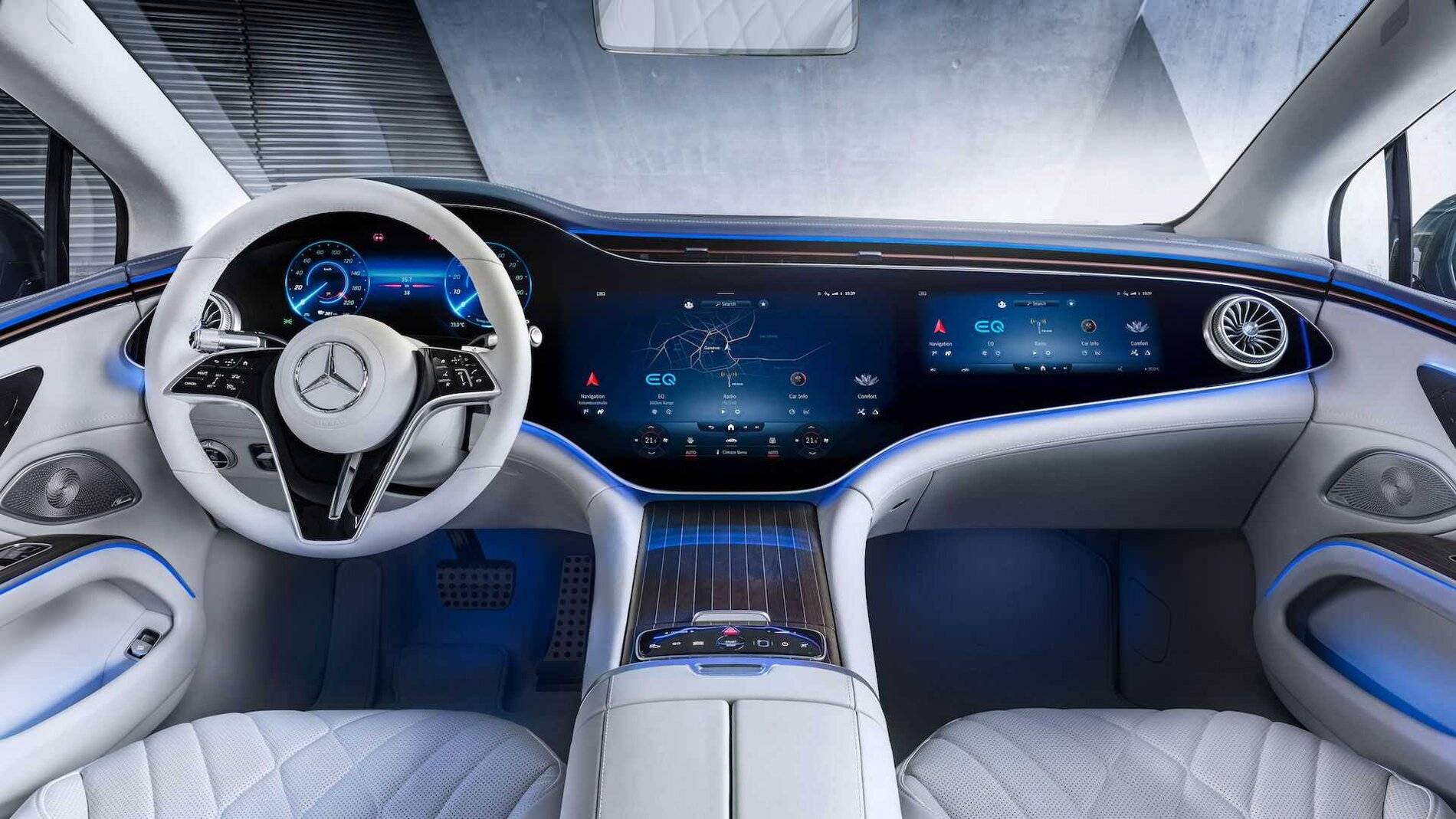 Porsche Cayenne EV Mercedes Benz EQS vs Tayacn 2022-mercedes-benz-eqs-interior