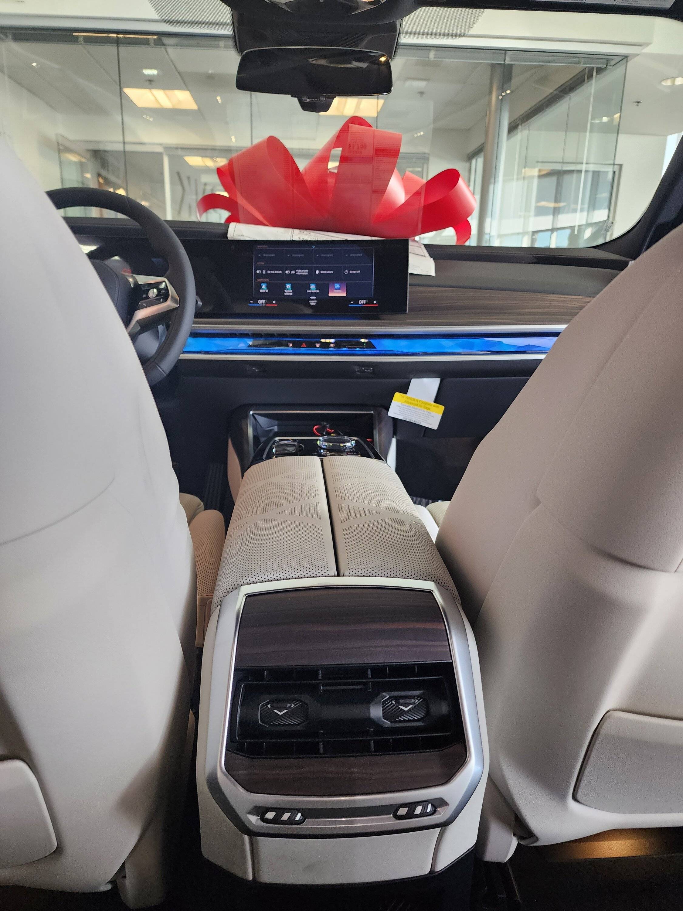 Porsche Cayenne EV BMW i7 20221203_130005