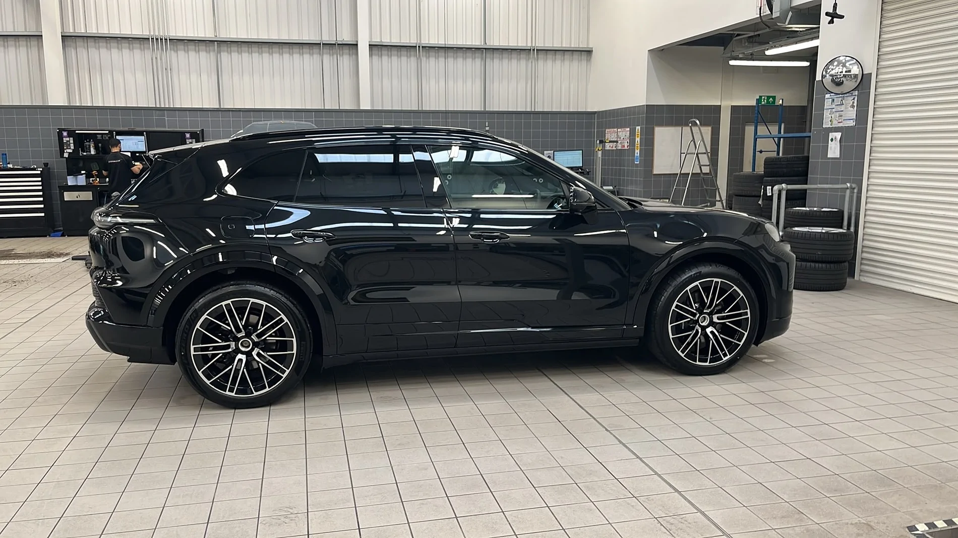 Porsche Cayenne EV UK build dates 3adfe526-55f2-4eb5-8aa6-4636b3e4d0d9