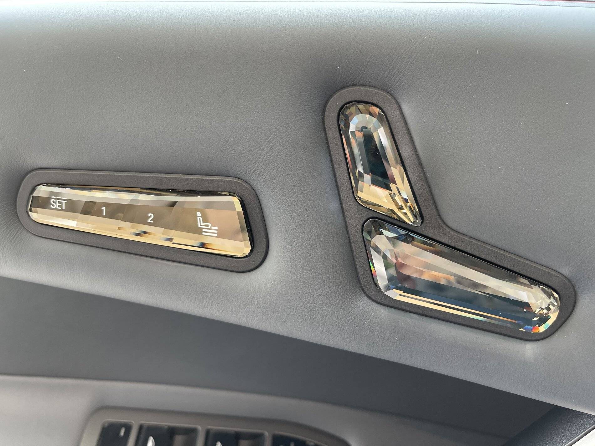 Porsche Cayenne EV BMW i4 and iX in person 8F3D35B9-A6F5-486D-8308-F07B775A74A0