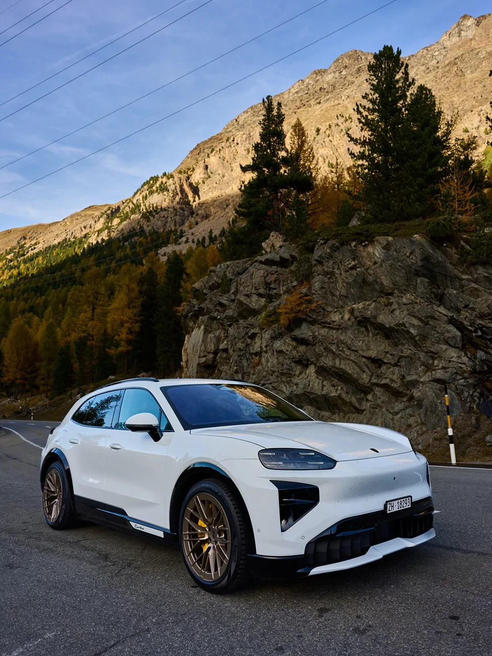Porsche Cayenne EV Cayenne Turbo EV Switzerland B0000700