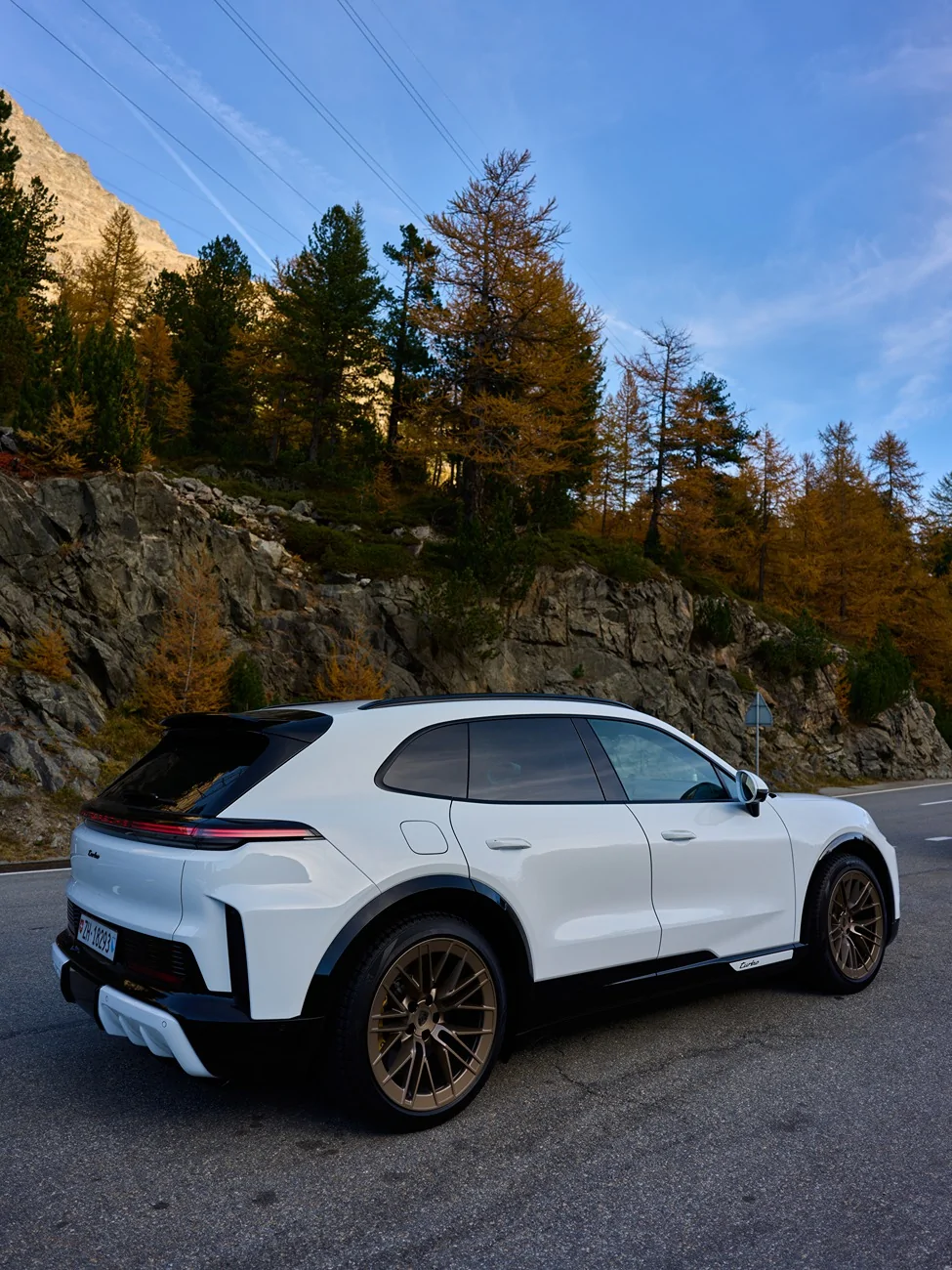 Porsche Cayenne EV Cayenne Turbo EV Switzerland B0000703