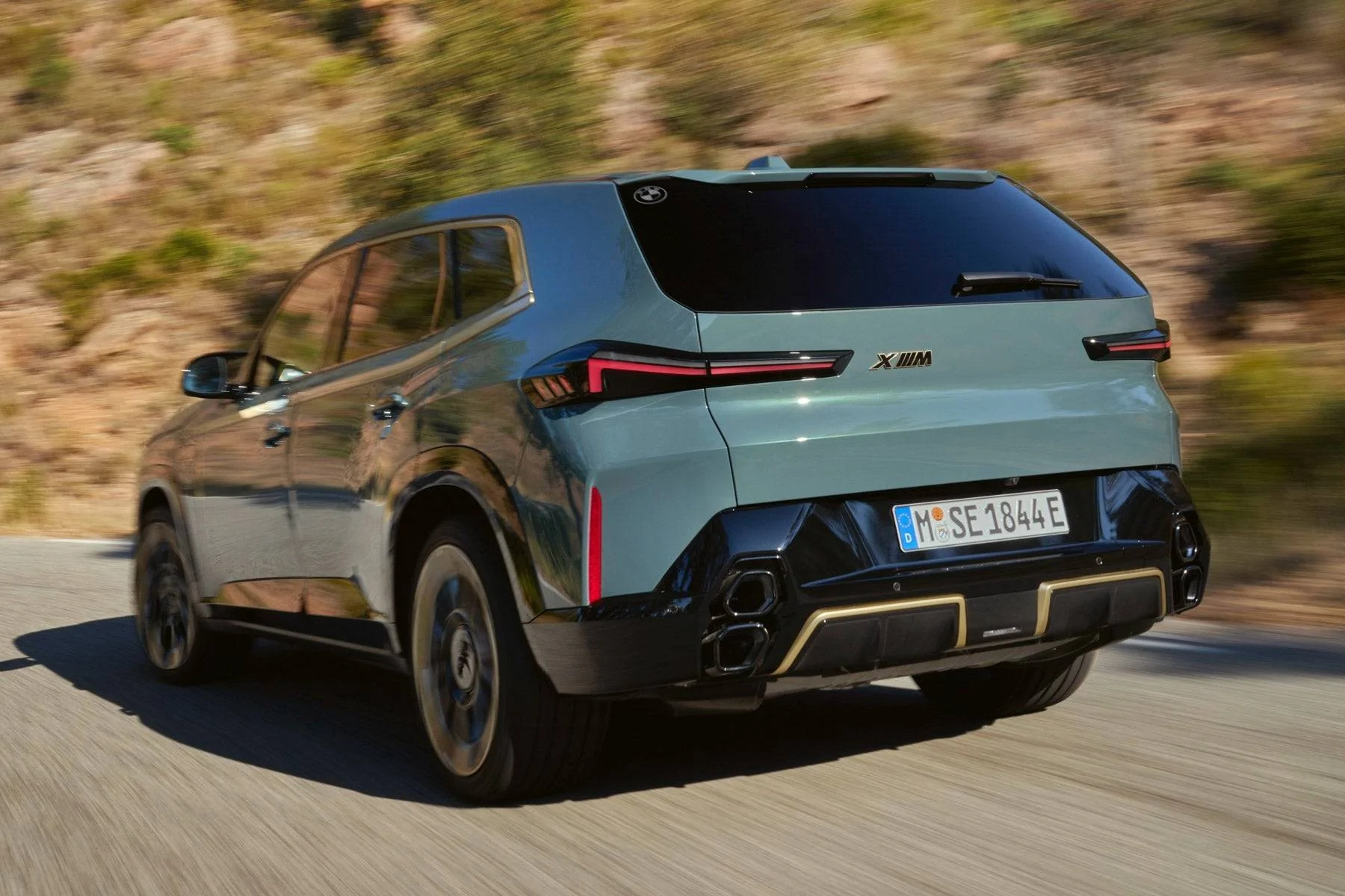 Porsche Cayenne EV BMW XM. What are they thinking? BMW XM (9)