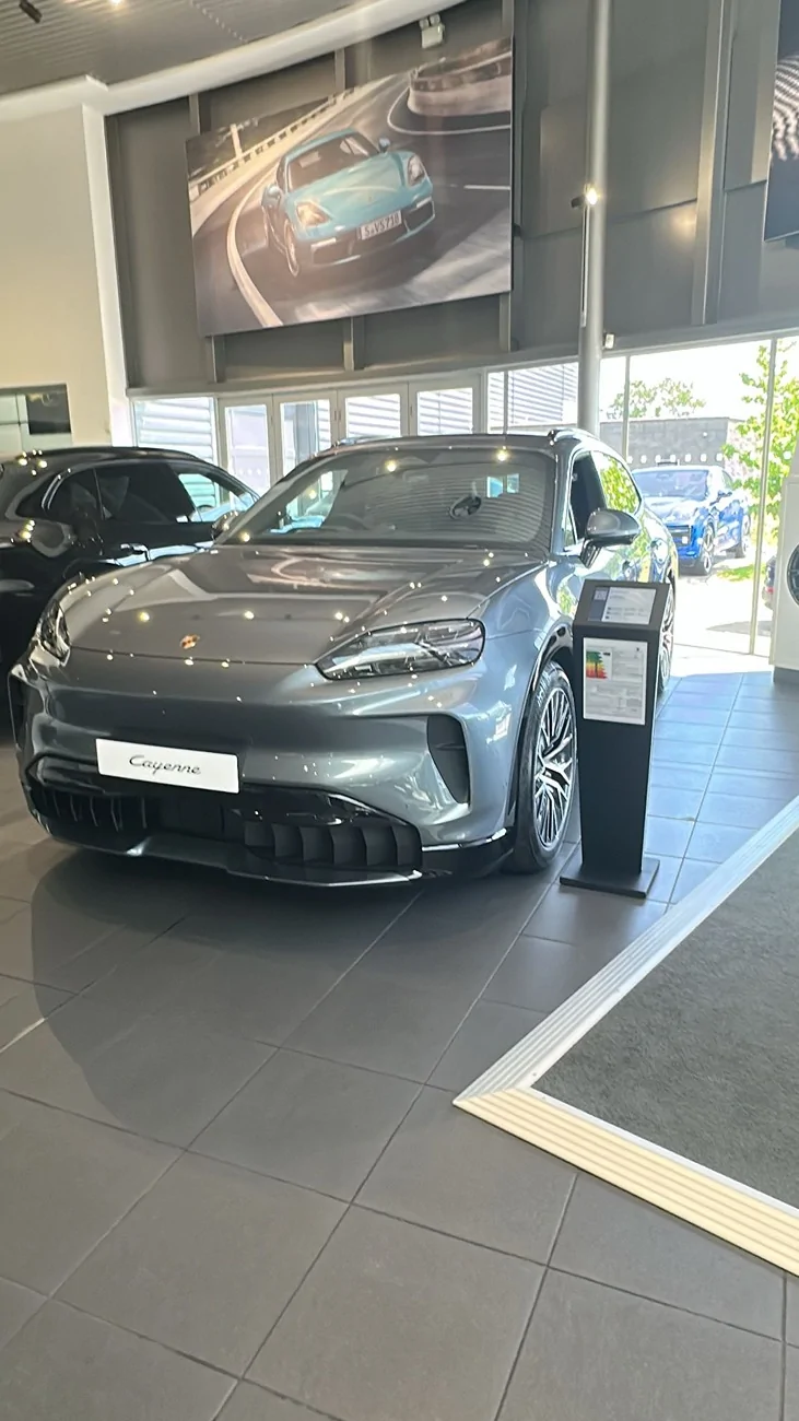 Cayenne Coupé Electric.jpeg1.webp