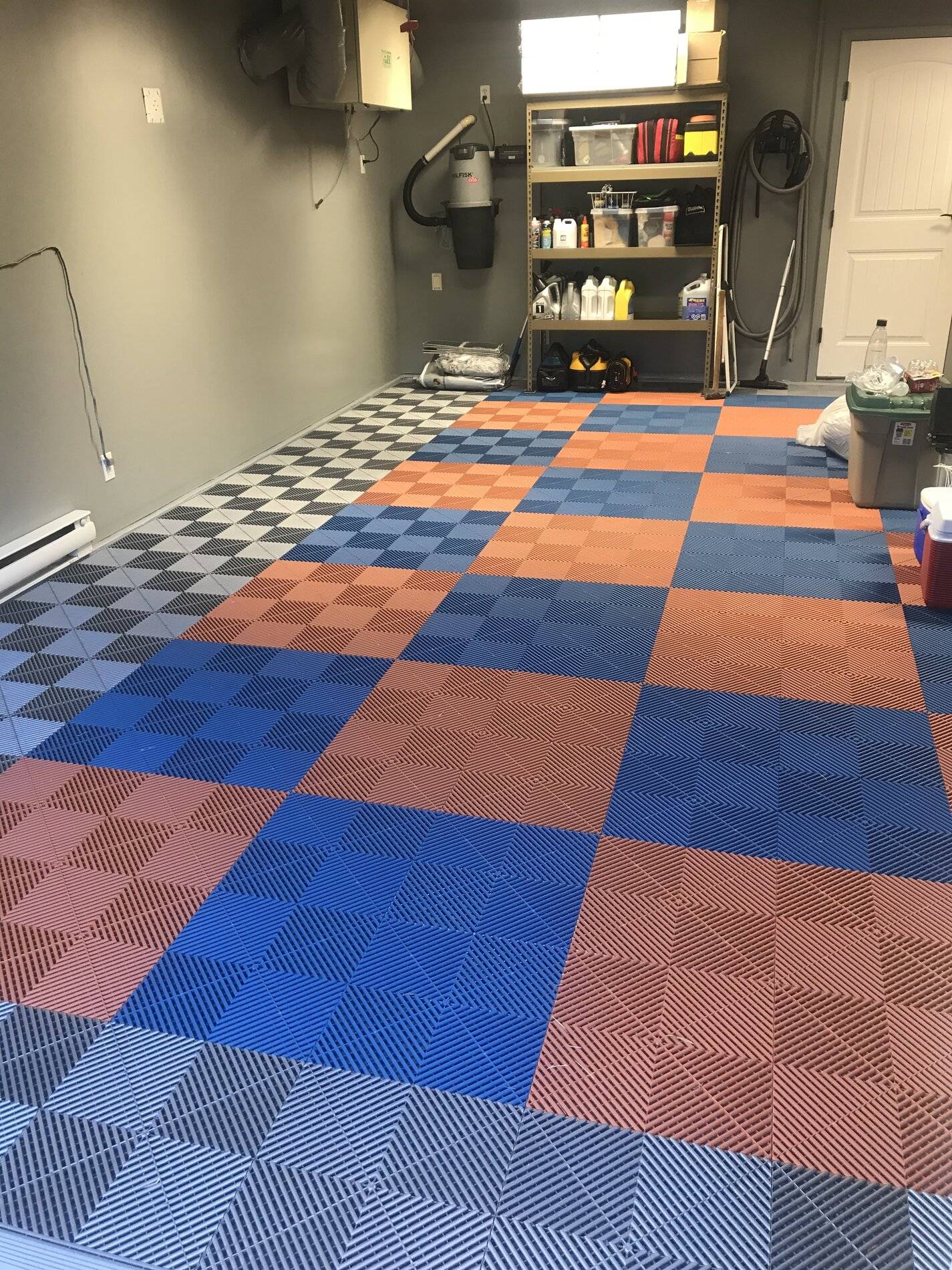 Porsche Cayenne EV Garage Floor Coatings CECB3D22-A490-41D4-AD5A-7B4F427DFF79