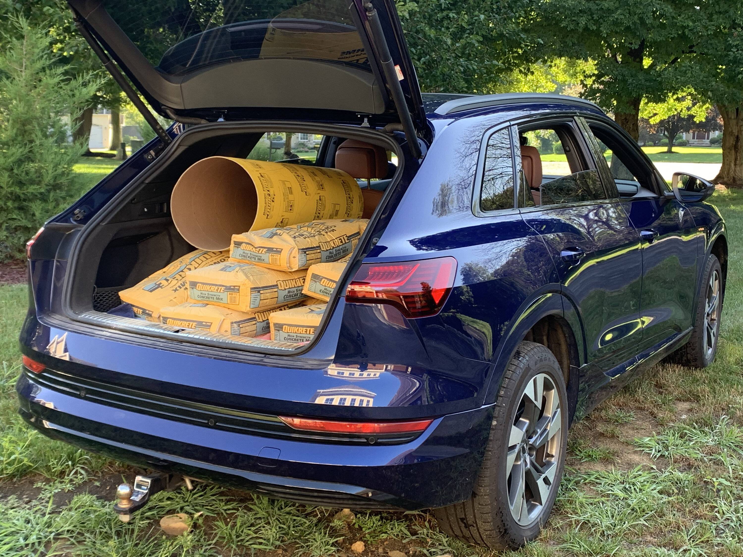 Porsche Cayenne EV Taycan Turbo vs Audi E-Tron S Prestige Concrete Mix in Audi