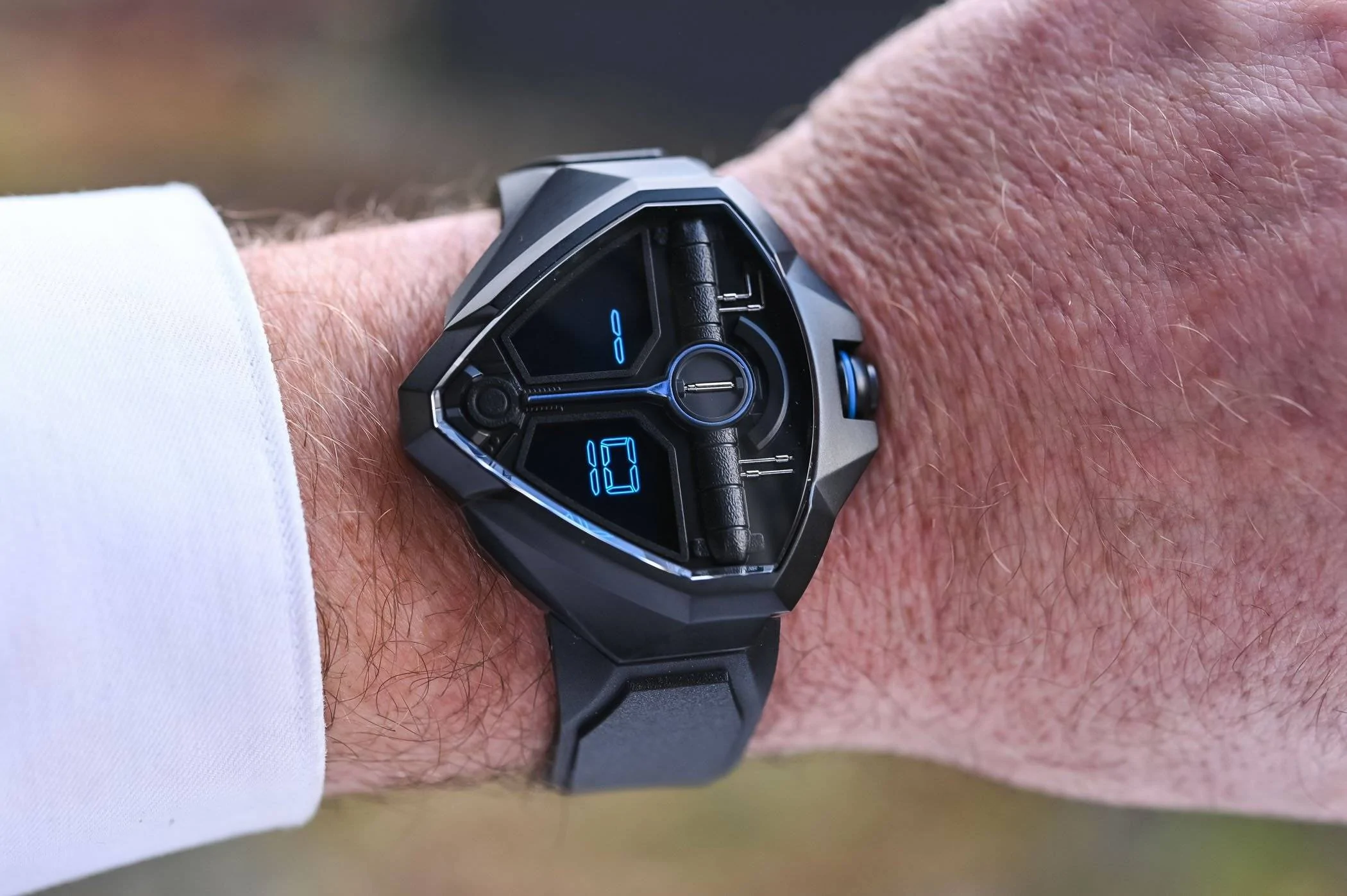 Porsche Cayenne EV Watch collectors - let's talk watches here! ducing-two-hamilton-ventura-dune-limited-edition-6