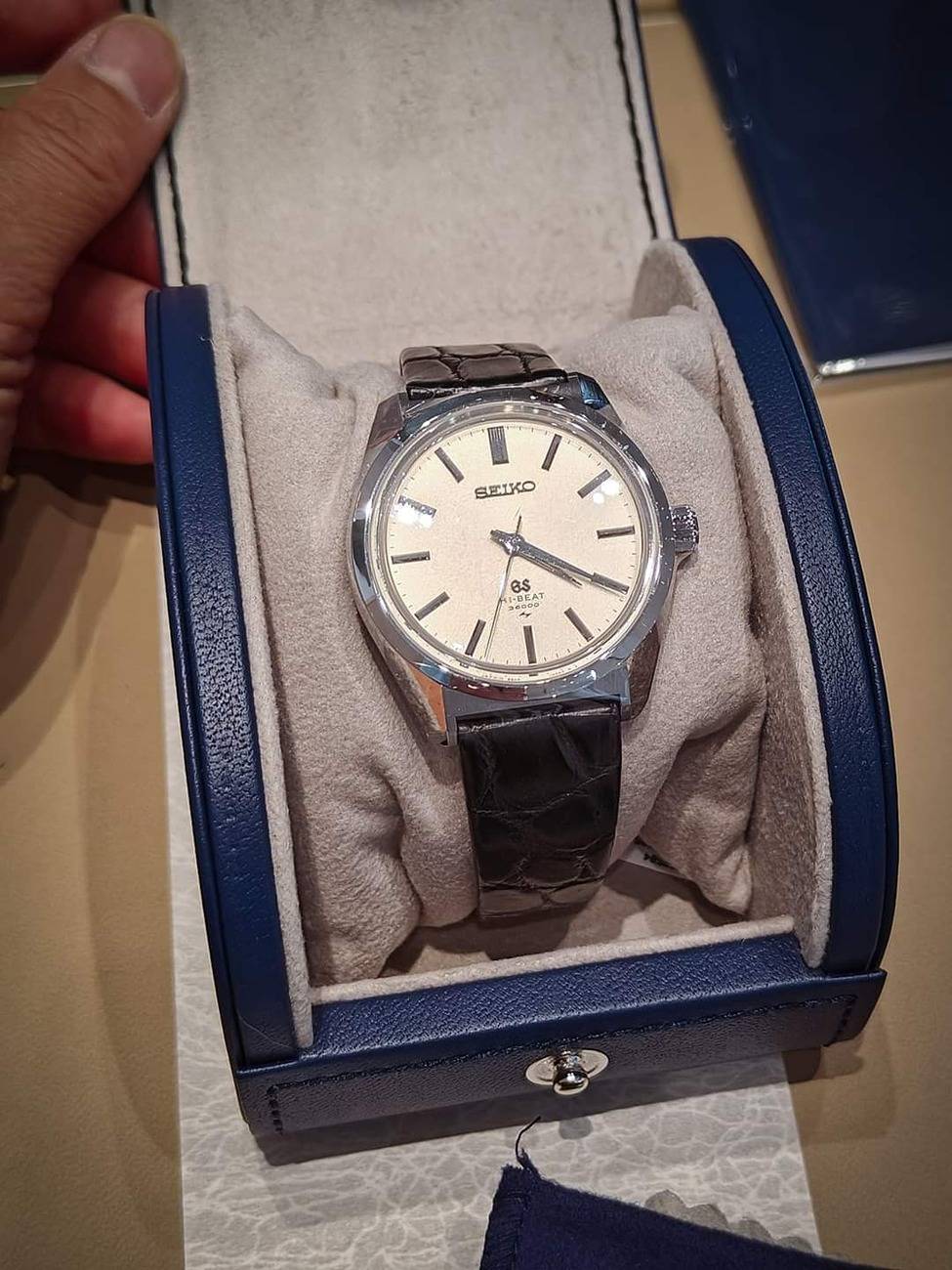 Porsche Cayenne EV Watch collectors - let's talk watches here! FB_IMG_1731361940164