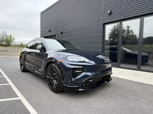 Porsche Cayenne EV US Dealer Stock IMG_0287