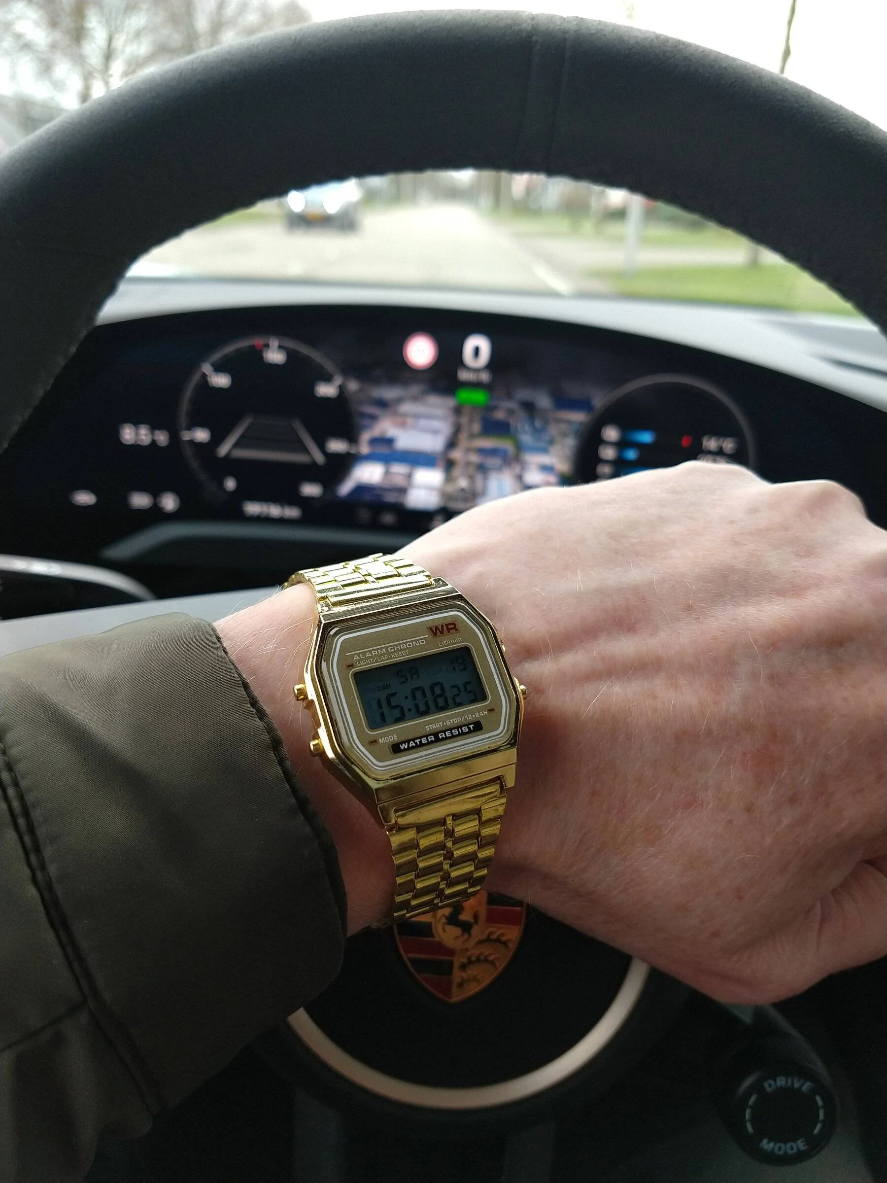 Porsche Cayenne EV Watch collectors - let's talk watches here! IMG_20220219_150751916