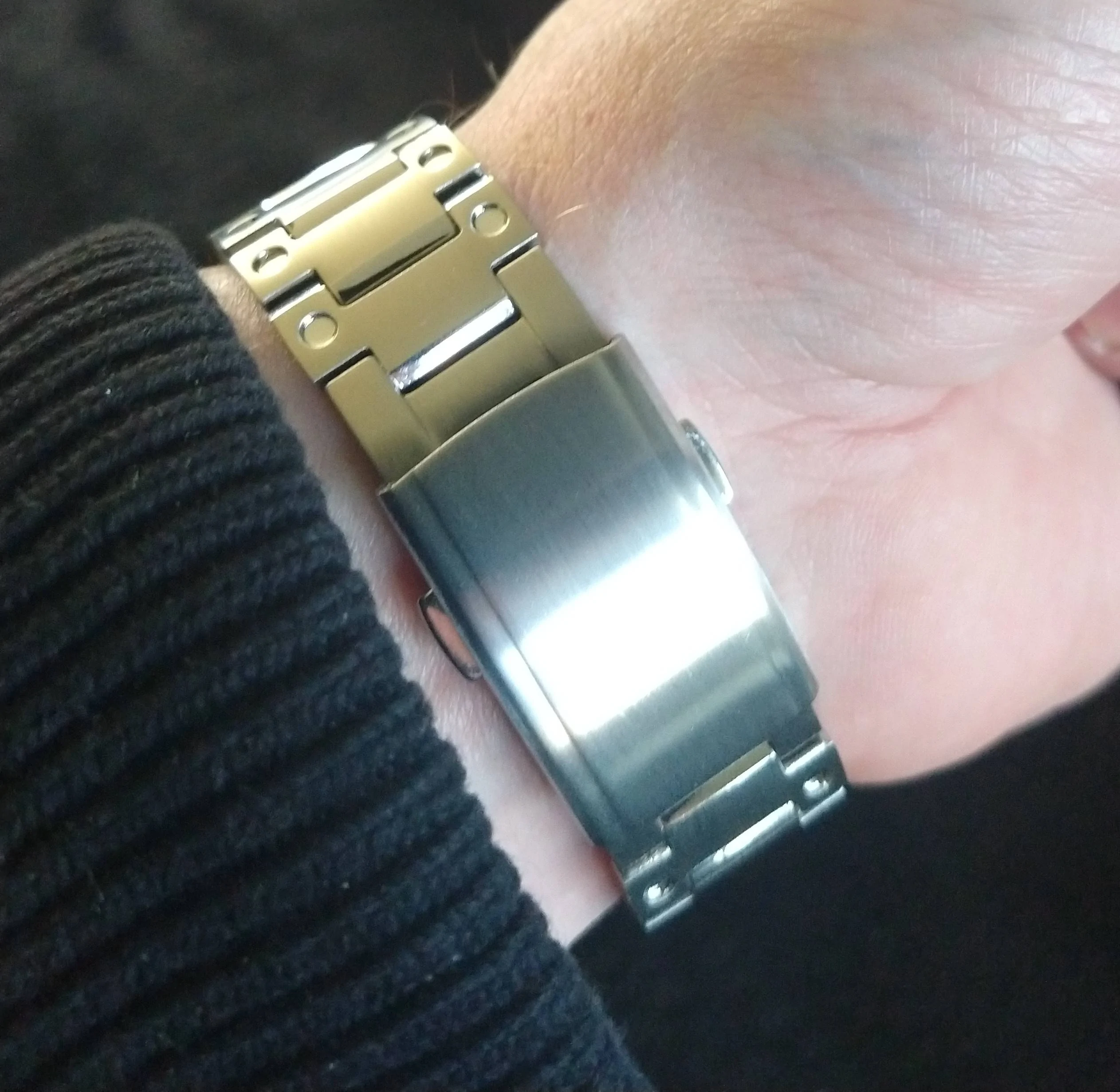 Porsche Cayenne EV Watch collectors - let's talk watches here! IMG_20230119_124428809