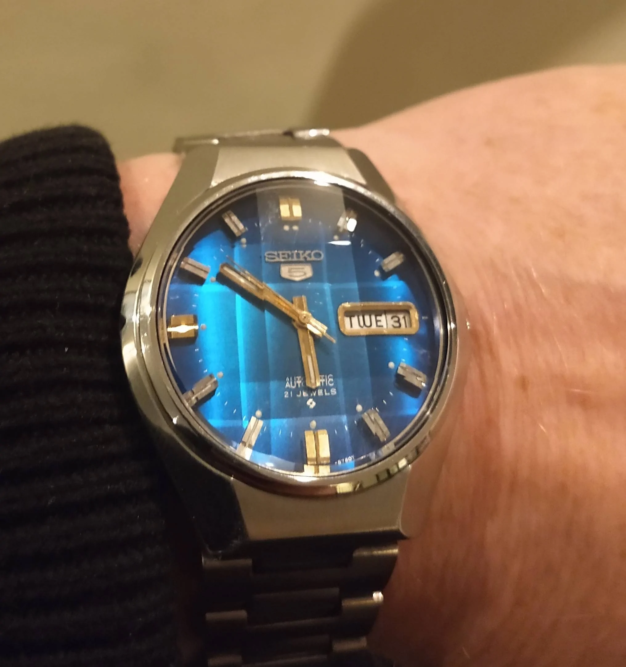 Porsche Cayenne EV Watch collectors - let's talk watches here! IMG_20230131_175056462