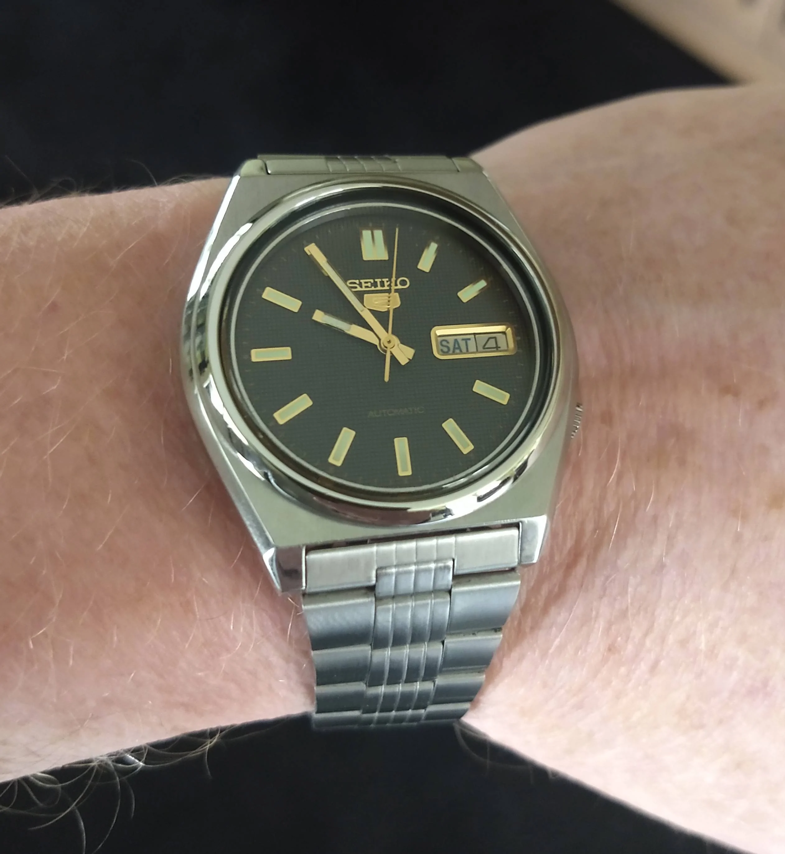 Porsche Cayenne EV Watch collectors - let's talk watches here! IMG_20230204_095455803