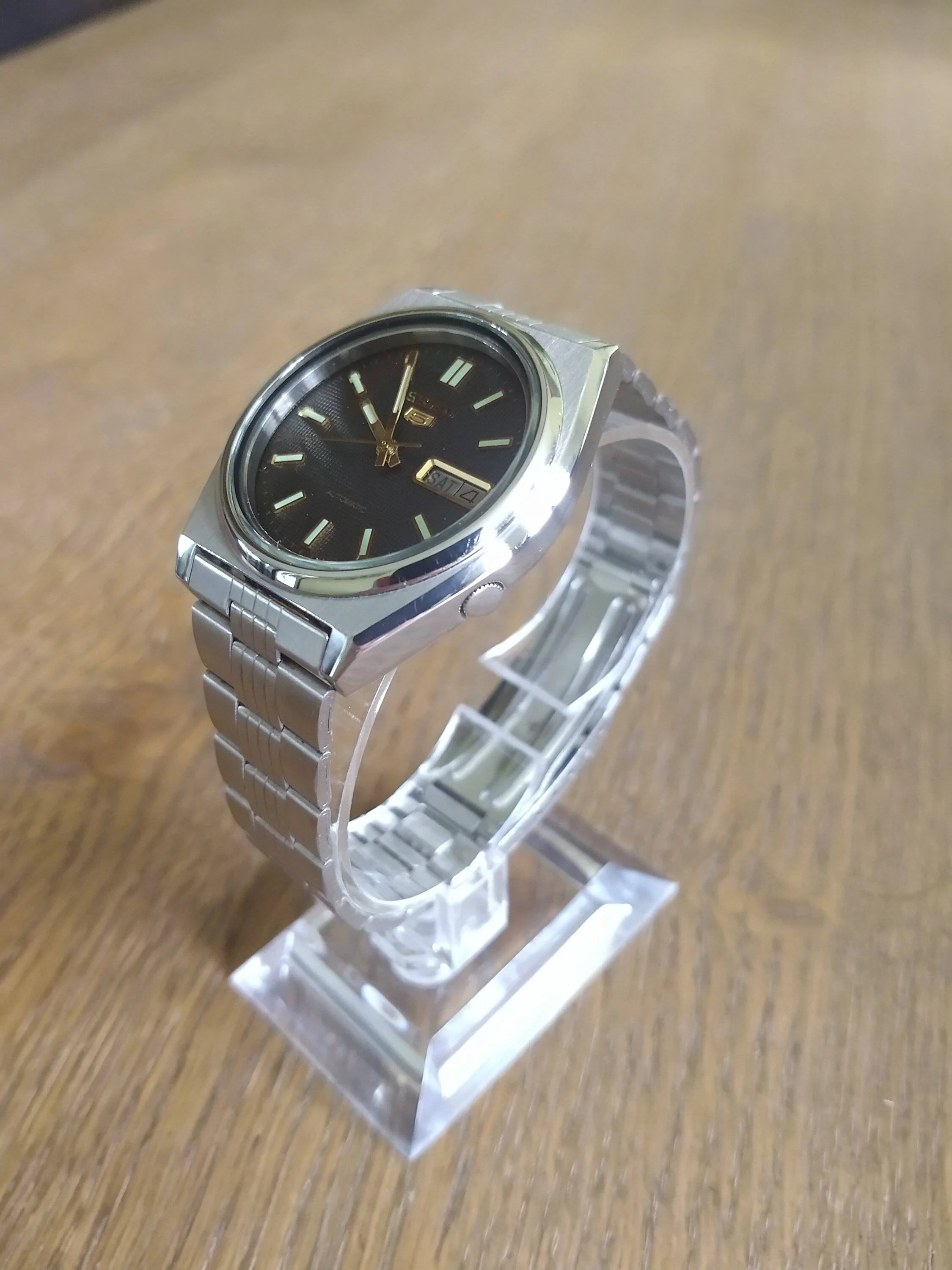 Porsche Cayenne EV Watch collectors - let's talk watches here! IMG_20230204_095737748