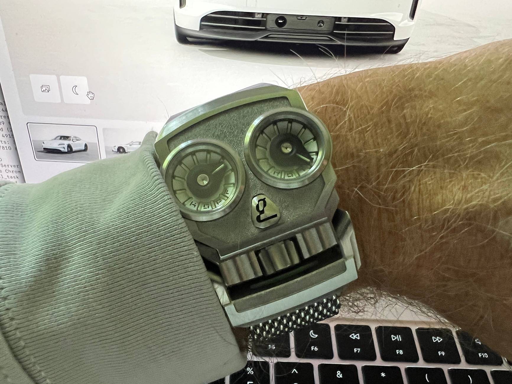 Porsche Cayenne EV Watch collectors - let's talk watches here! IMG_2840