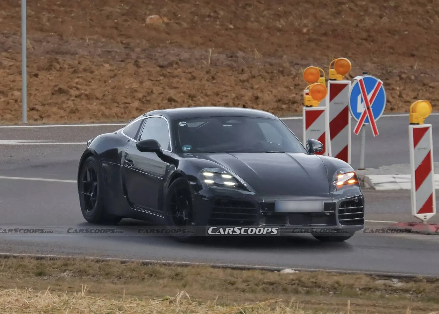 Porsche Cayenne EV 718 Cayman new pics IMG_3342