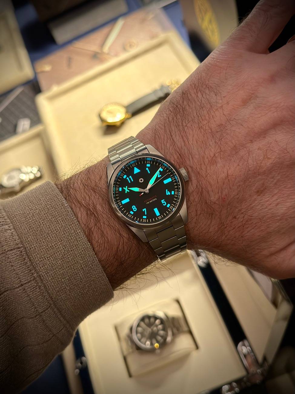 Porsche Cayenne EV Watch collectors - let's talk watches here! IMG_5128