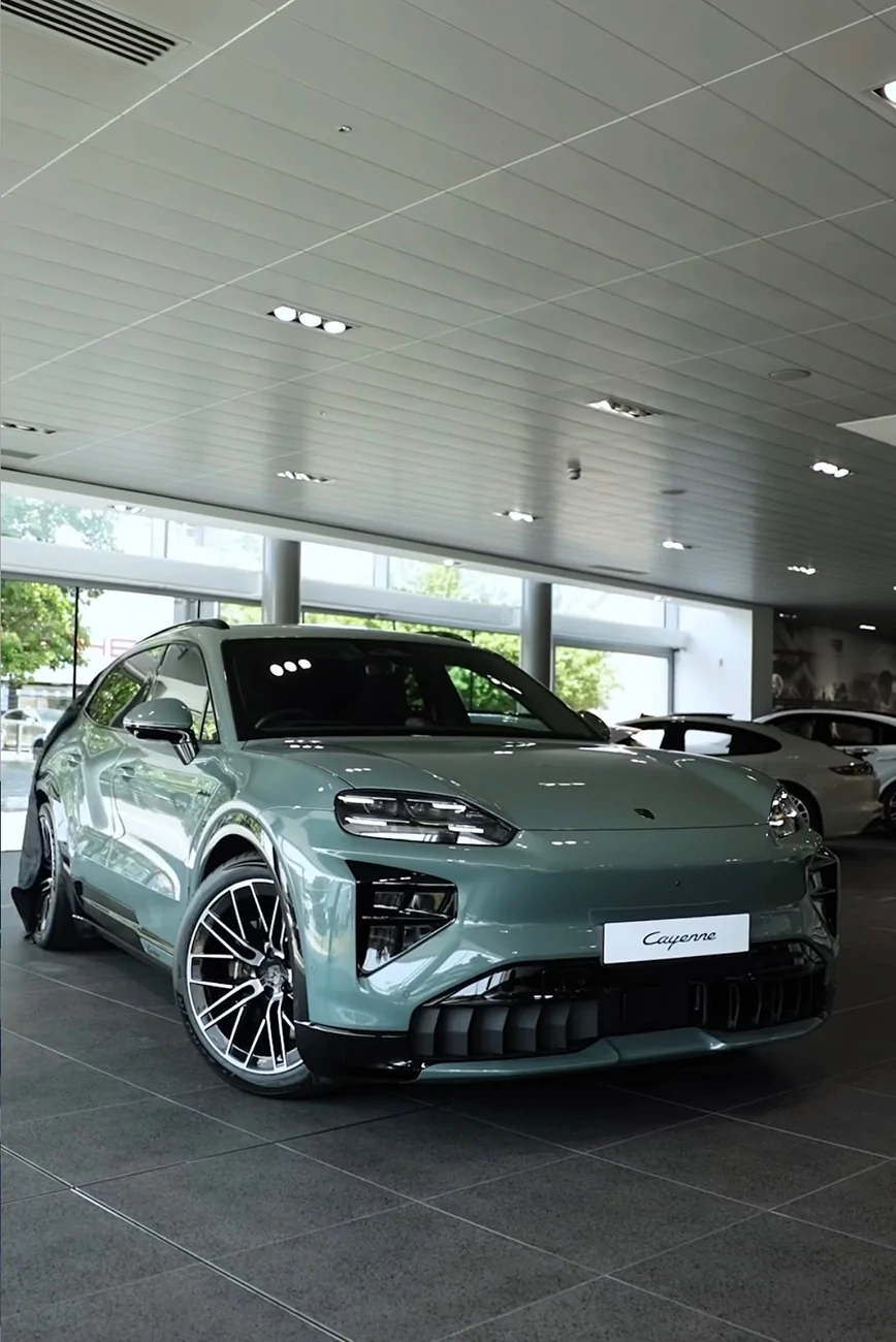 Porsche Cayenne EV Question for Cayenne EV Owners: options you would or wouldn’t have chosen? IMG_5936