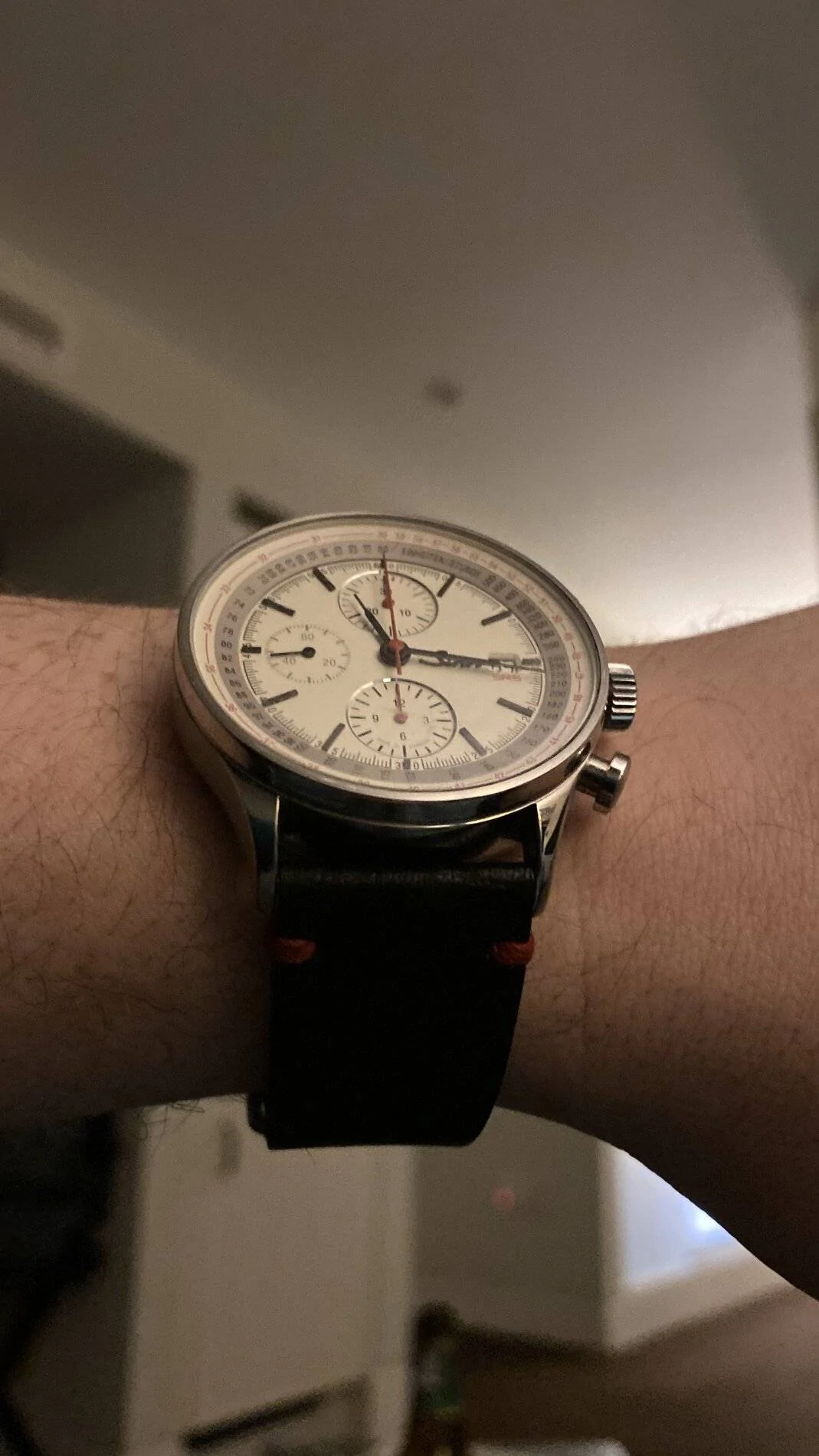 Porsche Cayenne EV Watch collectors - let's talk watches here! IMG_7214