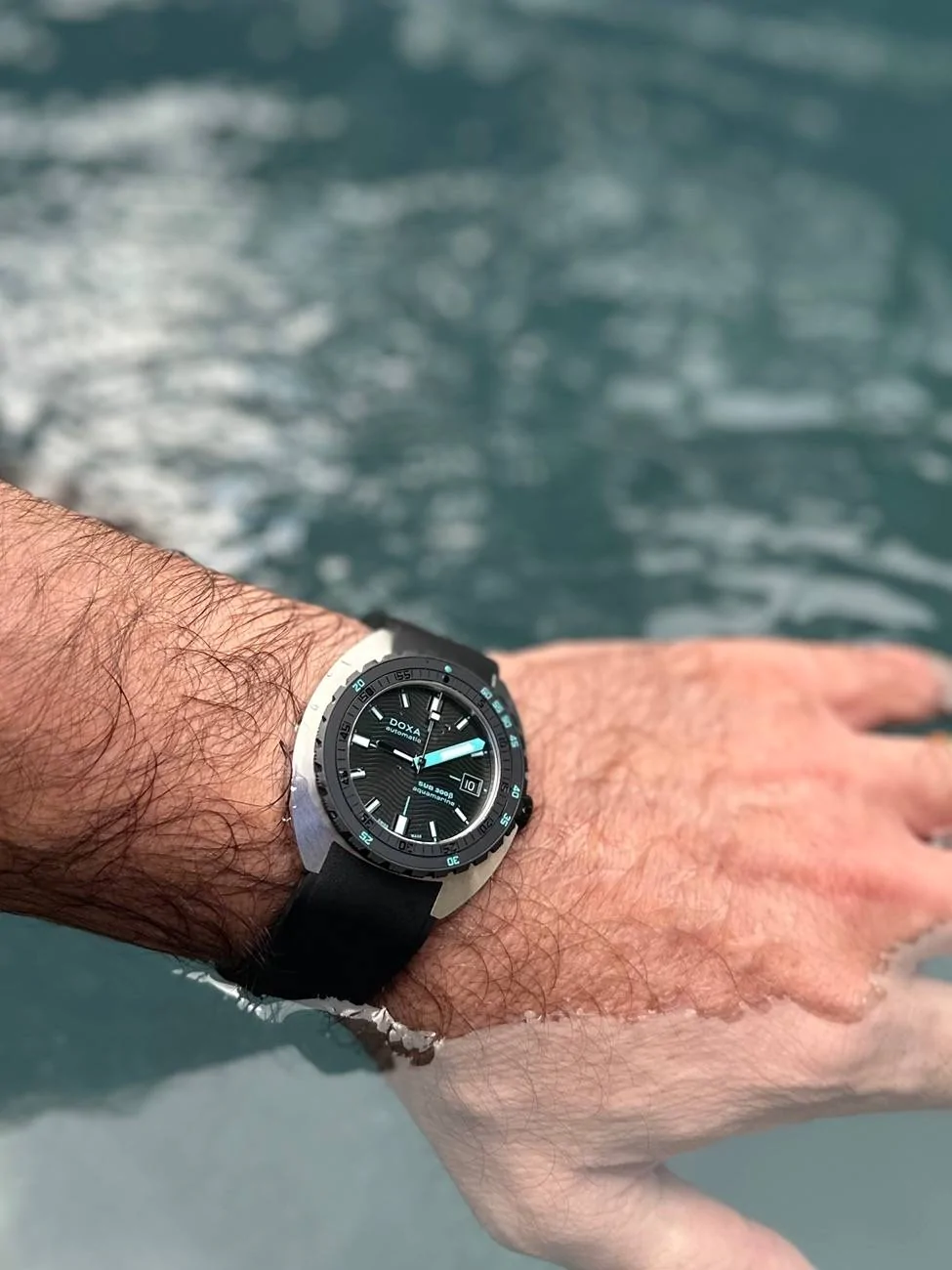 Porsche Cayenne EV Watch collectors - let's talk watches here! IMG_9808