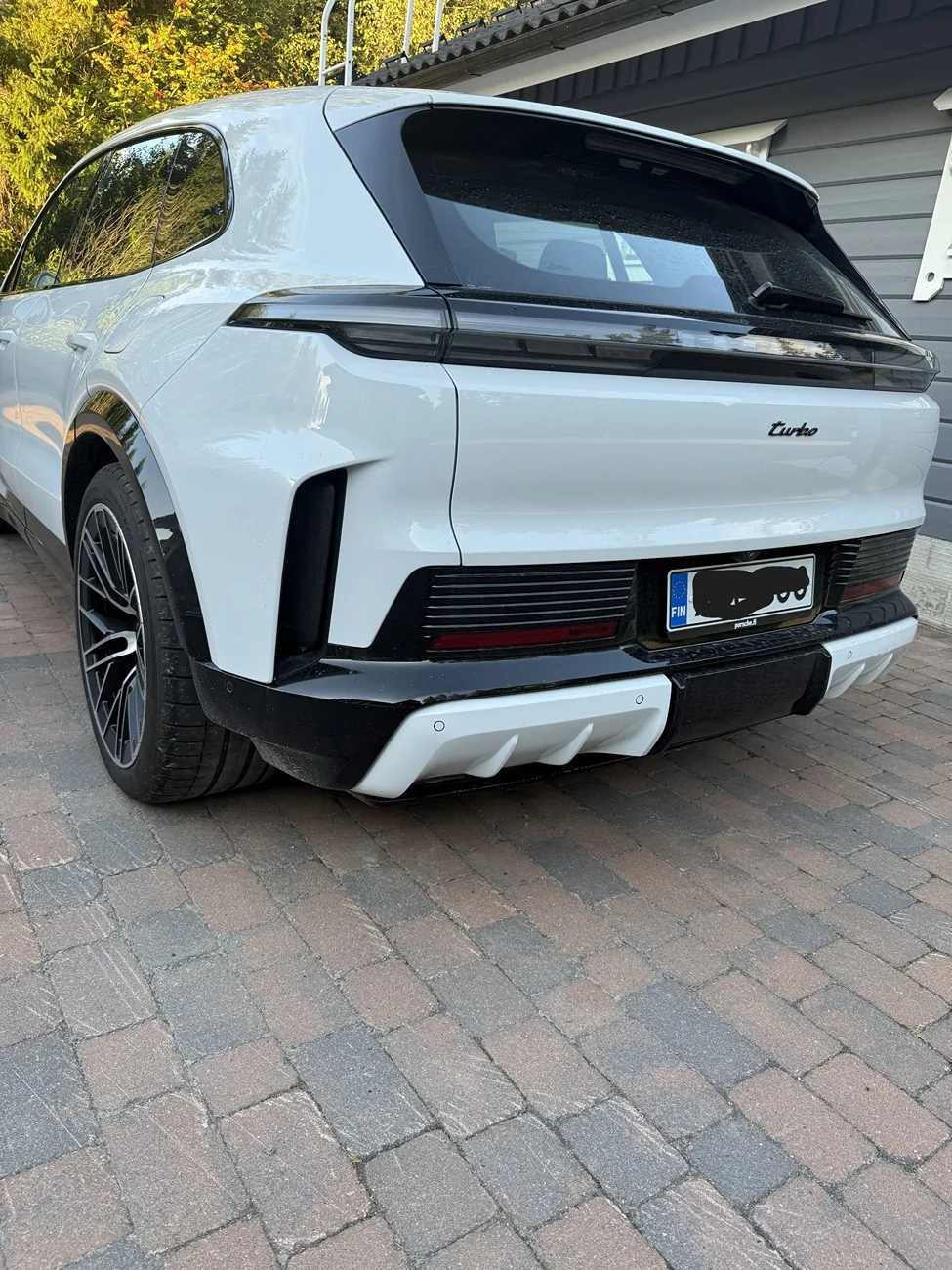 Porsche Cayenne EV Cayenne spec check and colour choice IMG_xxx