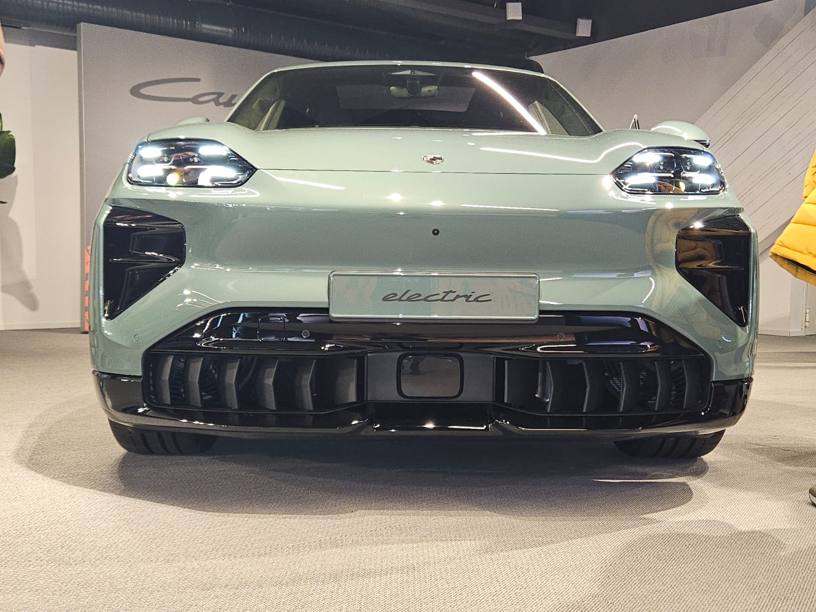 Porsche Cayenne EV Cayenne preview at the Franciacorta Experience Center Italia racetrack Immagine WhatsApp 2025-11-27 ore 15.59.36_cd901b7e