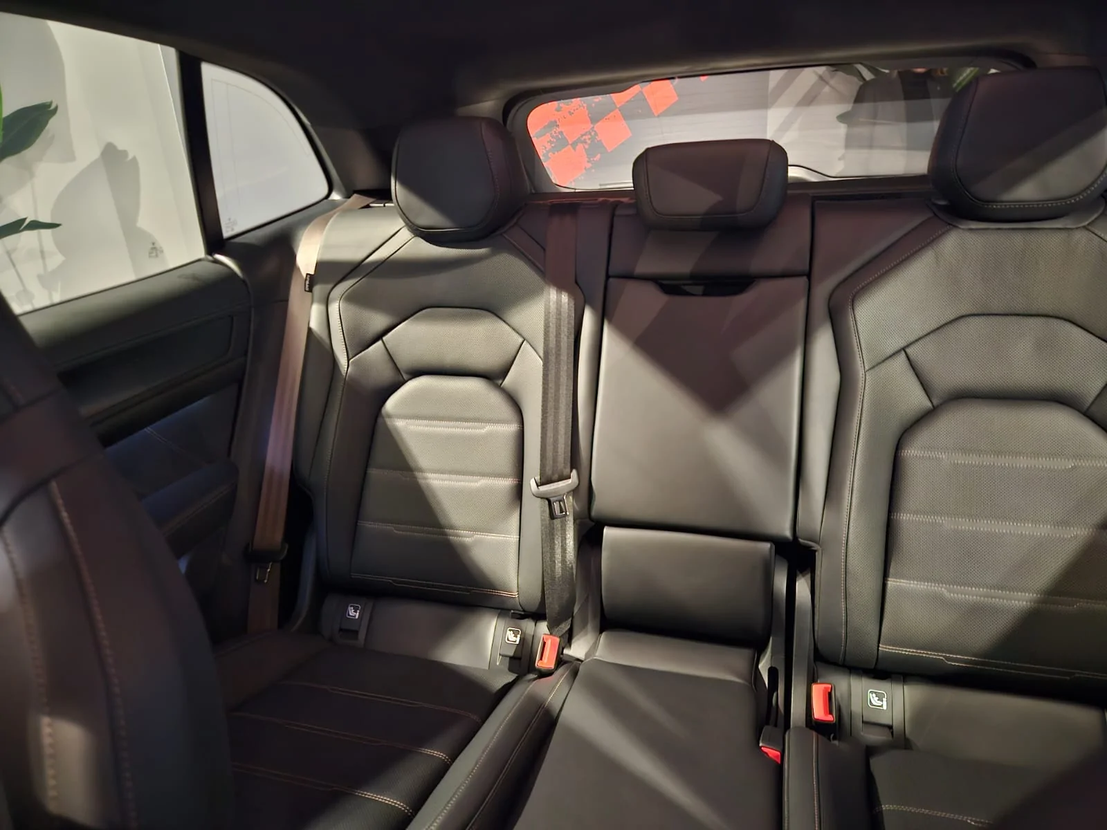 Porsche Cayenne EV Cayenne preview at the Franciacorta Experience Center Italia racetrack Immagine WhatsApp 2025-11-27 ore 15.59.36_efa13113