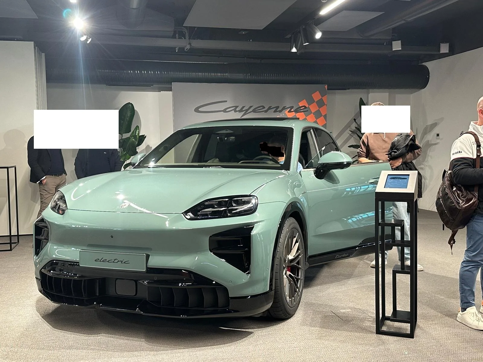 Porsche Cayenne EV Cayenne preview at the Franciacorta Experience Center Italia racetrack Immagine WhatsApp 2025-11-27 ore 16.22.36_5925d5b0