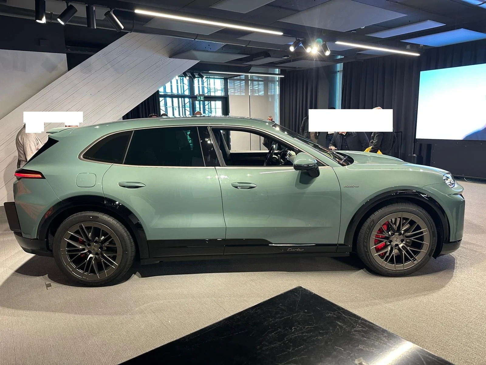 Porsche Cayenne EV Cayenne preview at the Franciacorta Experience Center Italia racetrack Immagine WhatsApp 2025-11-27 ore 16.22.36_ecef723