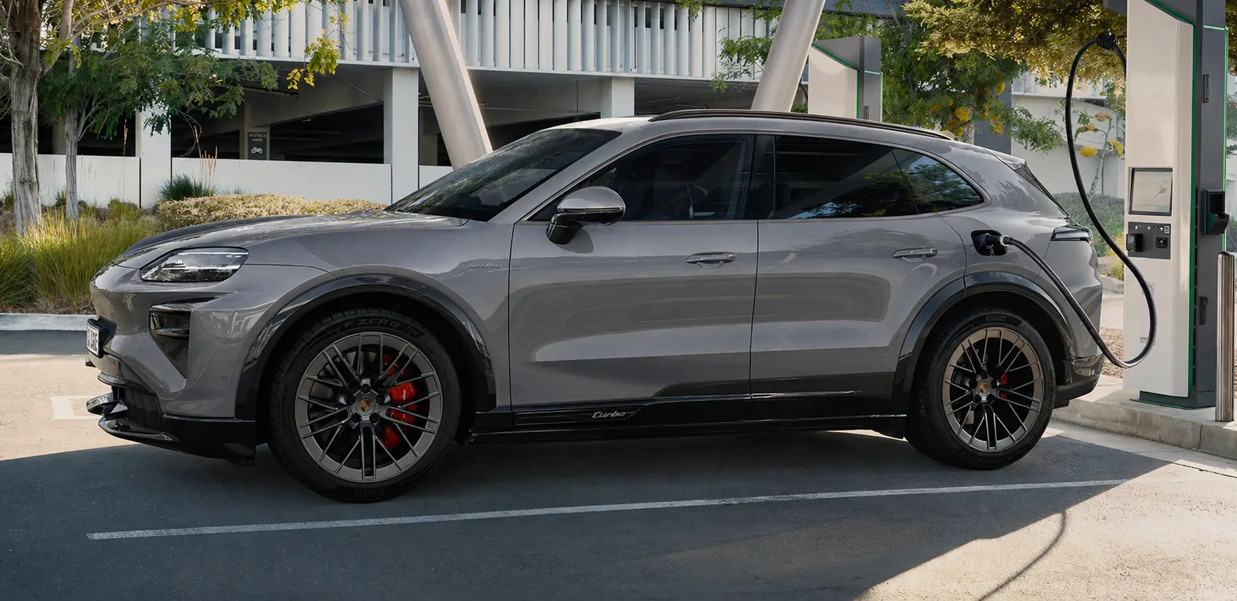 Photo Porsche Cayenne Turbo Gris Vanadium Version 2.webp