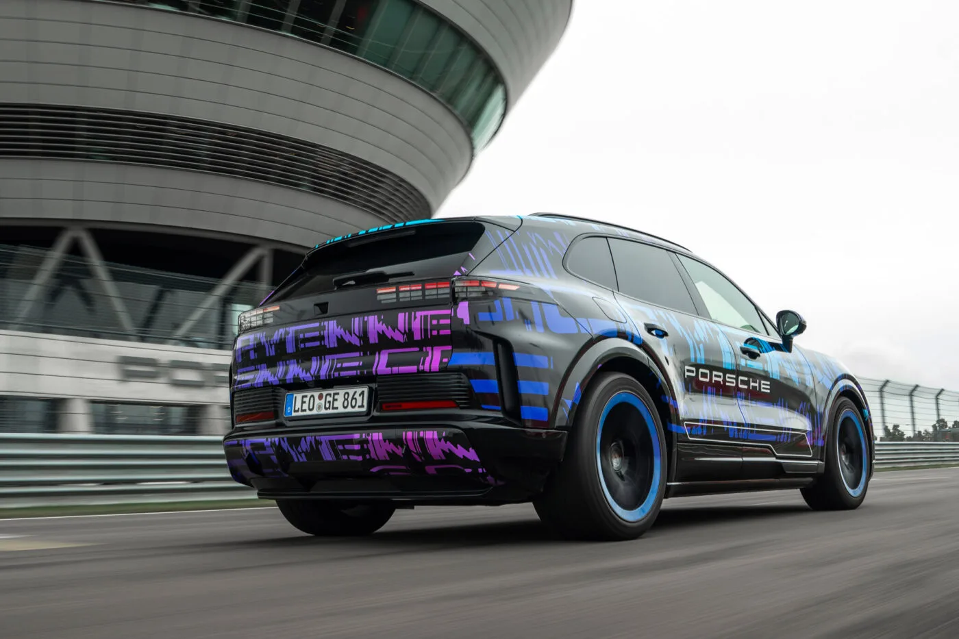 porsche-cayenne-tech-workshop-fahrwerk-suspension-2025-10-1400x933.jpg.webp