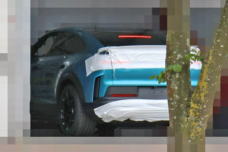 Porsche Cayenne Turbo GT EV Electric w: rear wing 2.webp