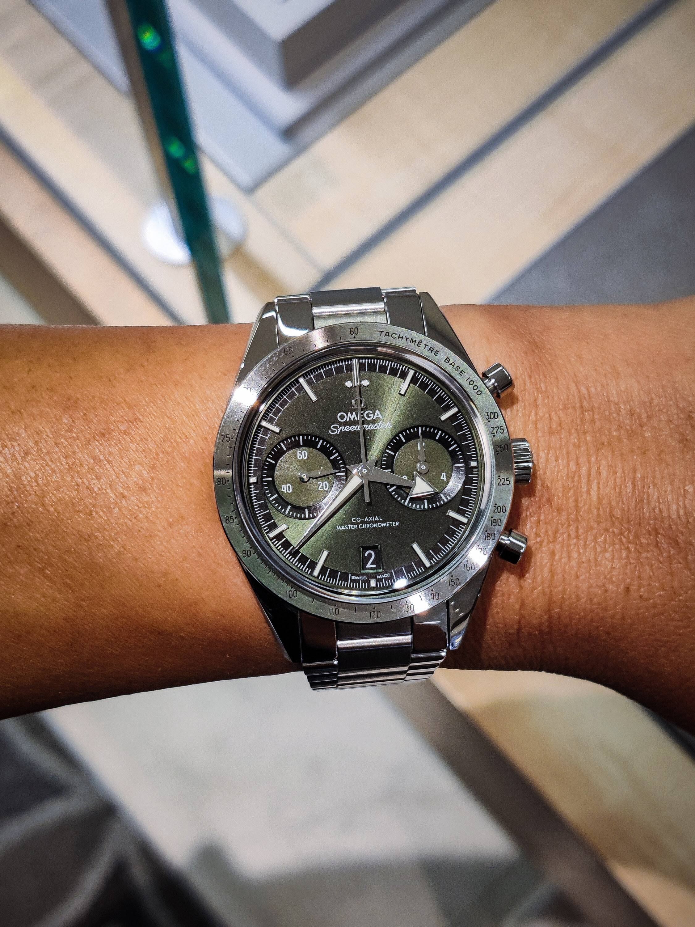 Porsche Cayenne EV Watch collectors - let's talk watches here! PSX_20221128_124157