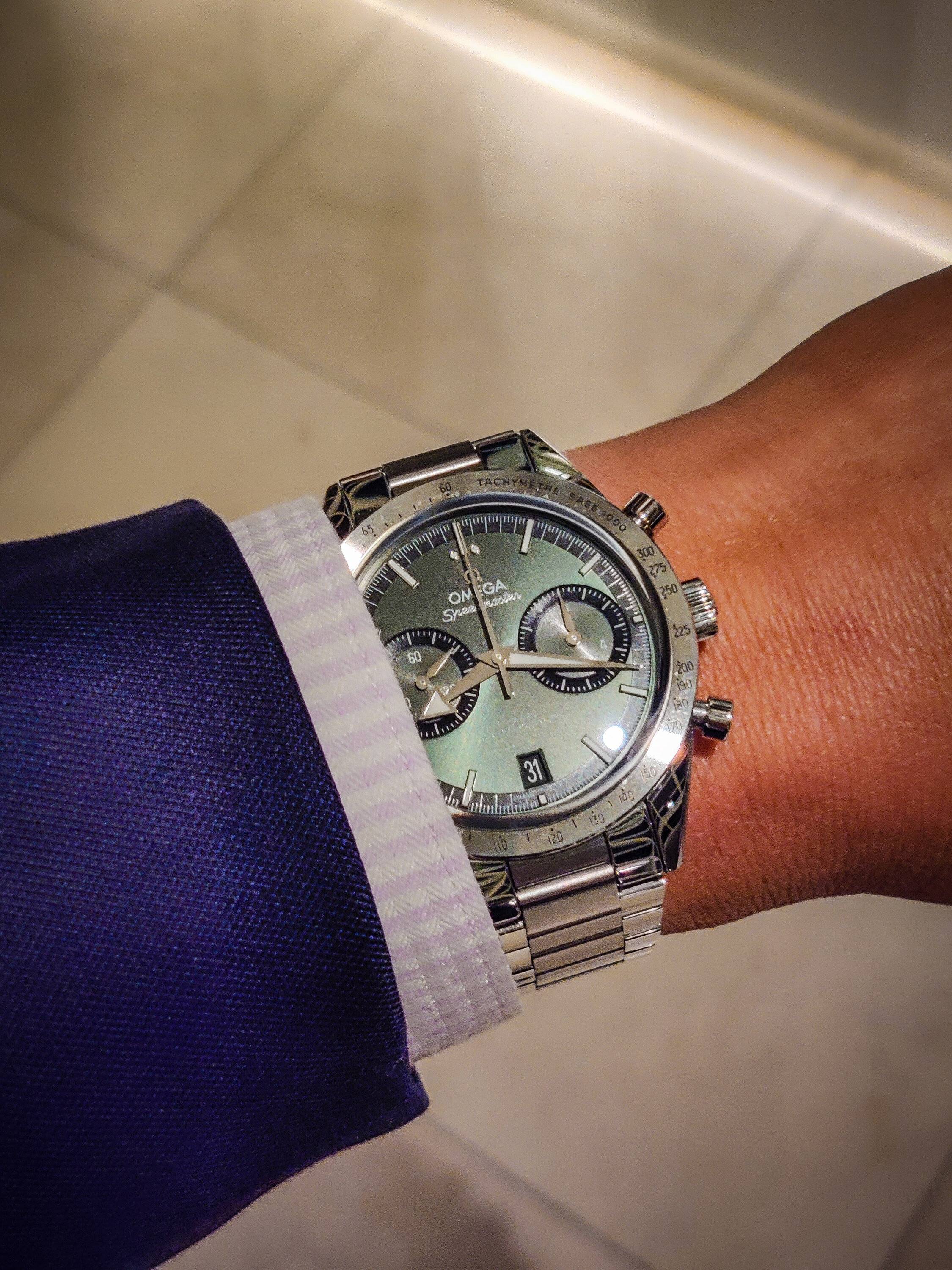 Porsche Cayenne EV Watch collectors - let's talk watches here! PSX_20221231_202855