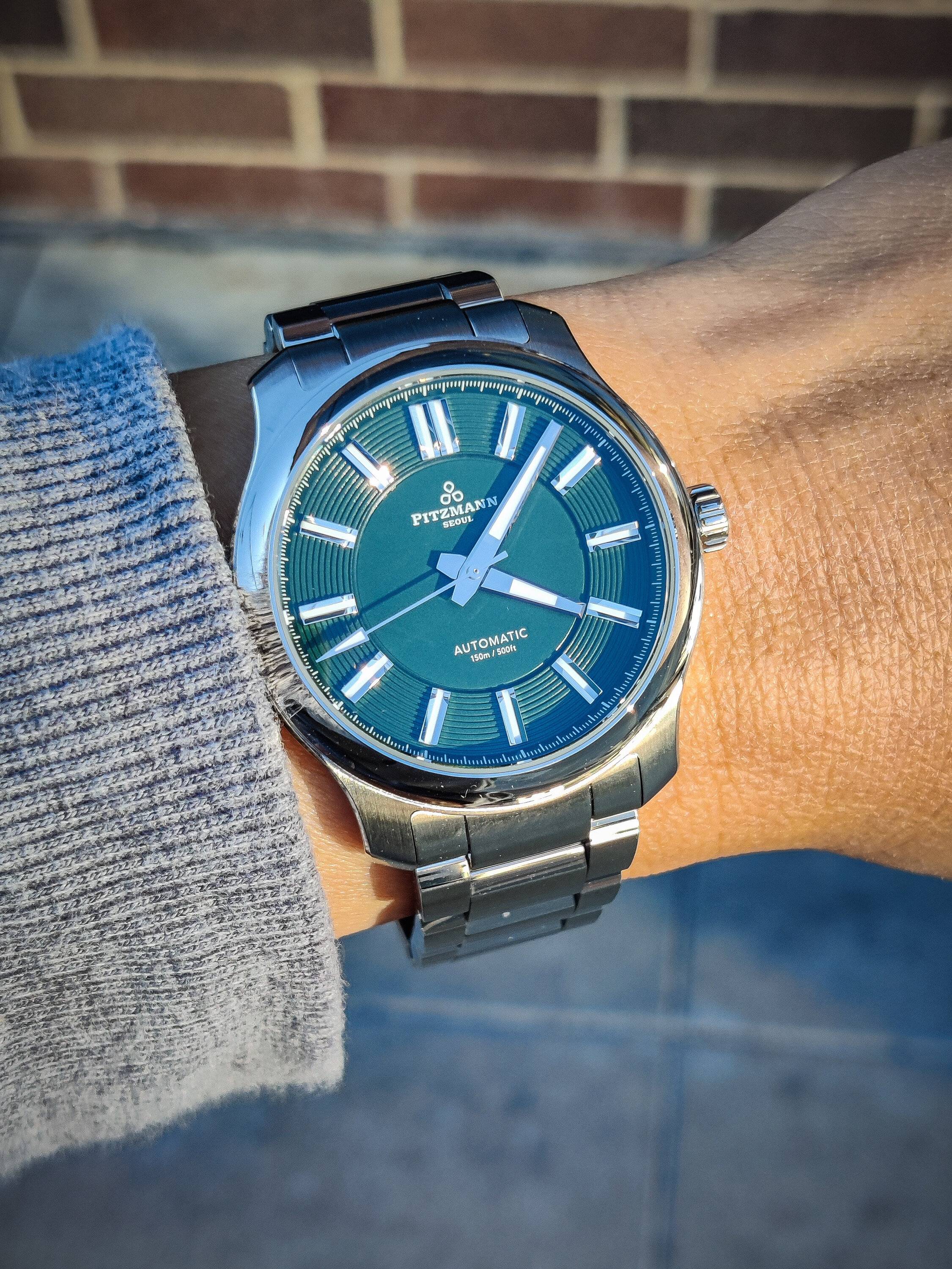 Porsche Cayenne EV Watch collectors - let's talk watches here! PSX_20230131_162154
