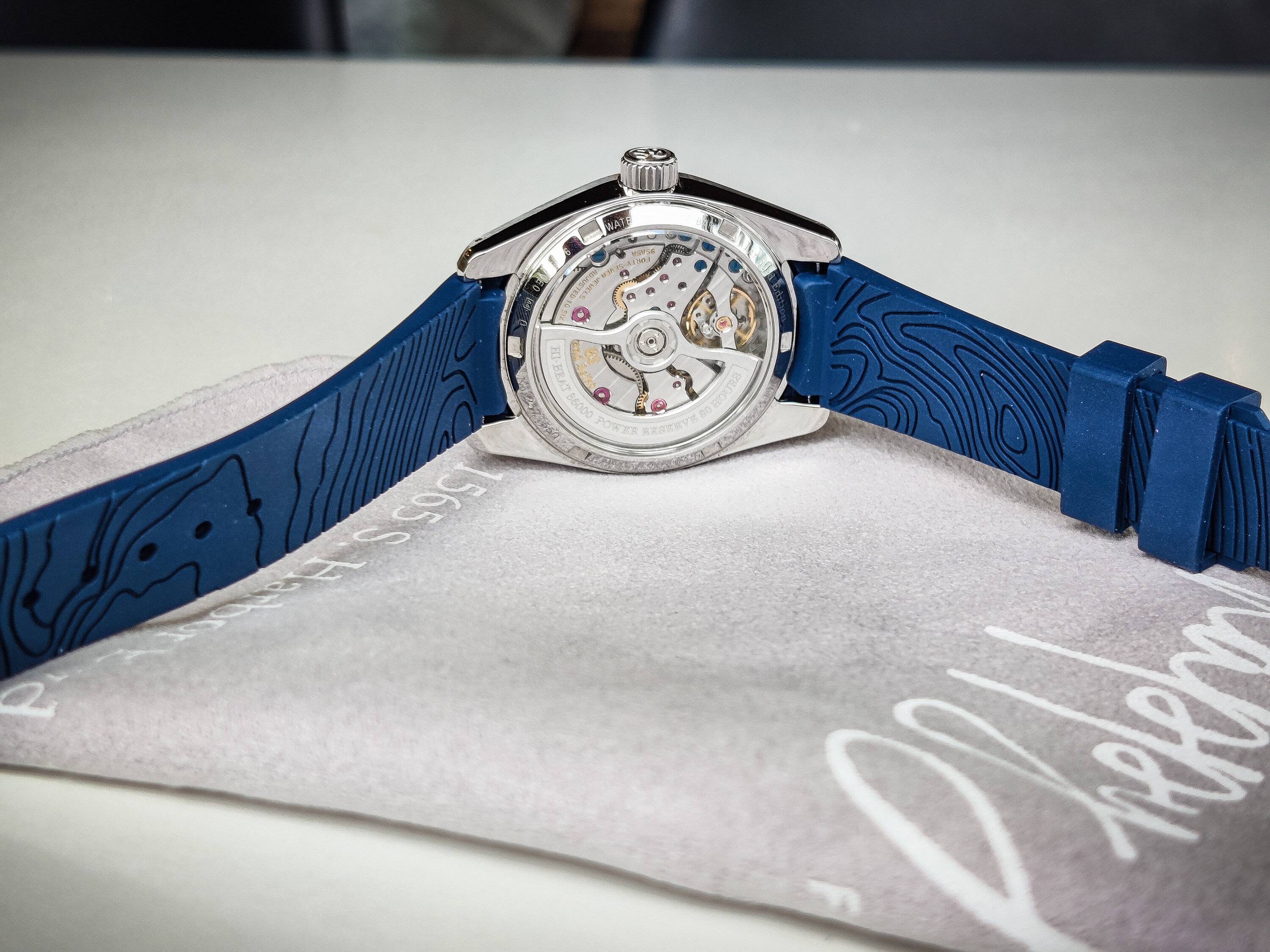 Porsche Cayenne EV Watch collectors - let's talk watches here! PSX_20230301_122141
