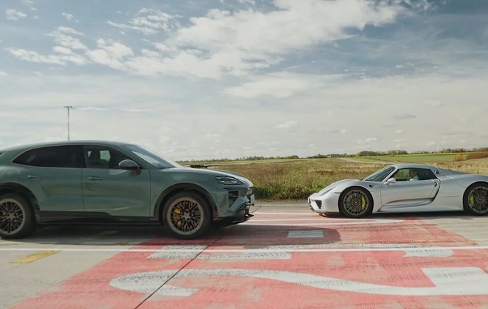 Cayenne EV vs. 918 race on and off track (full video)