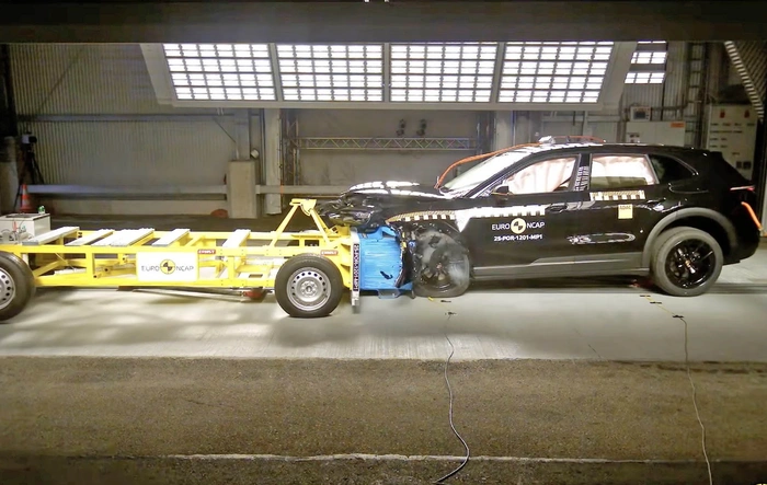 Safety rating & crash test video for 2025 Cayenne EV by Euro NCAP (5 stars)