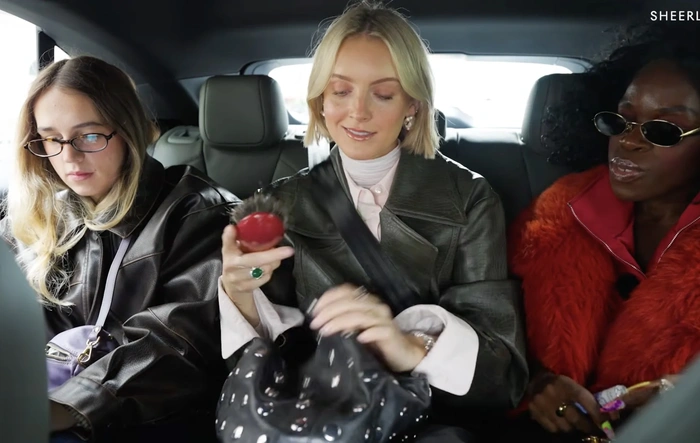 Video: Cayenne EV in-use for London Fashion Week (3 passengers in rear seats, infotainment system looks, etc.)