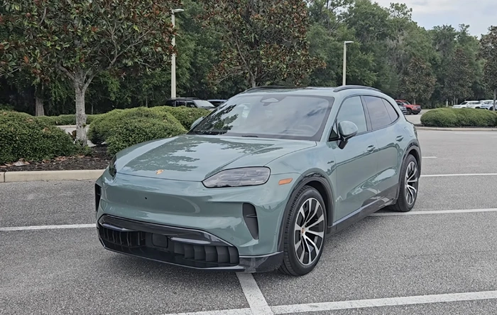 How to: Operate your all new Porsche Cayenne EV! (by The Porsche Pro)
