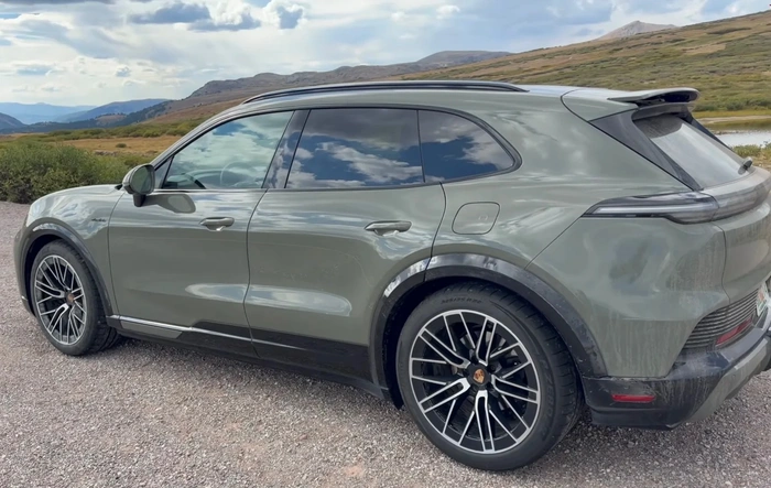 New TFLEV Automedia Review: Entry Cayenne EV