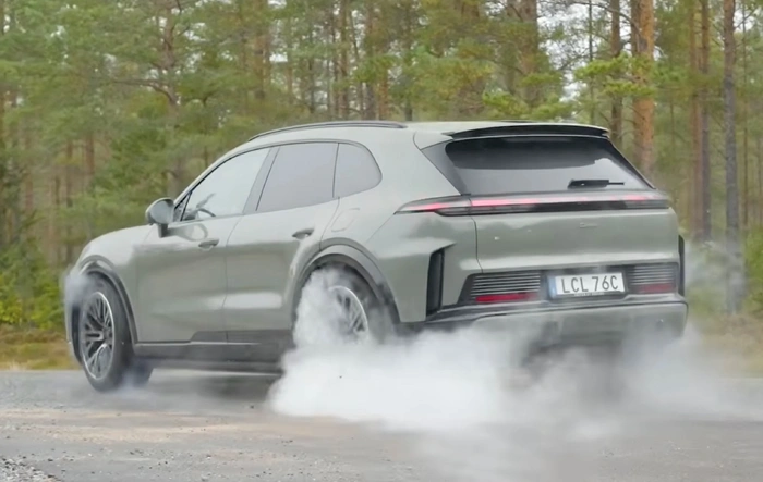 Super Review of Cayenne EV By Seb On Wheels